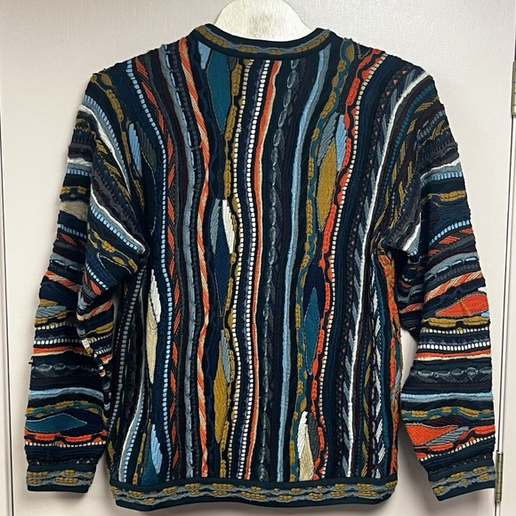 Vintage 90s COOGI Classic Sweater Size LT Knit Color 100% Pure New Wool - Picture 2 of 4